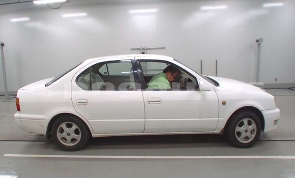 Acheter Occasion Voiture Toyota Camry Blanc à Port Moresby, National Capital District Acheter Occasion Voiture Toyota Camry Blanc à Port Moresby, National Capital District