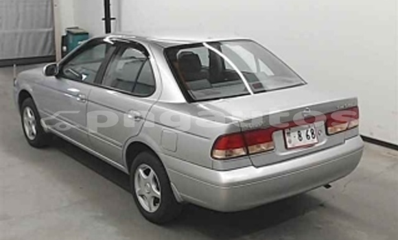 Acheter Occasion Voiture Nissan Sunny Gris à Port Moresby, National Capital District Acheter Occasion Voiture Nissan Sunny Gris à Port Moresby, National Capital District