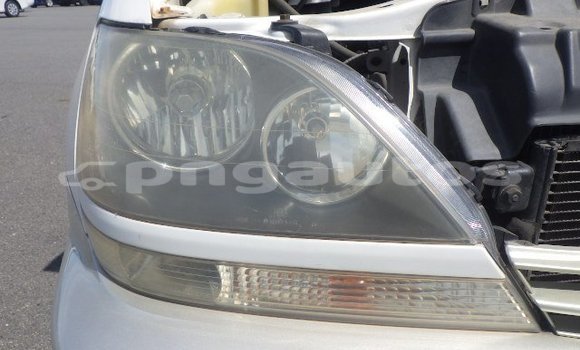 Buy Used Toyota Harrier White Car in Port Moresby in National Capital District Buy Used Toyota Harrier White Car in Port Moresby in National Capital District