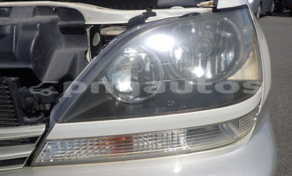 Buy Used Toyota Harrier White Car in Port Moresby in National Capital District Buy Used Toyota Harrier White Car in Port Moresby in National Capital District