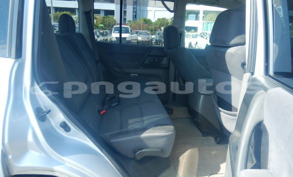 Buy Used Mitsubishi Pajero Silver Car in Port Moresby in National Capital District Buy Used Mitsubishi Pajero Silver Car in Port Moresby in National Capital District