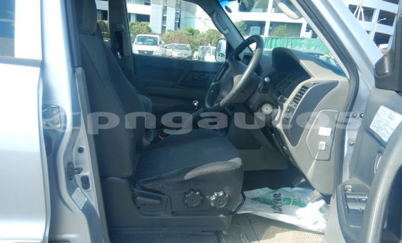 Buy Used Mitsubishi Pajero Silver Car in Port Moresby in National Capital District Buy Used Mitsubishi Pajero Silver Car in Port Moresby in National Capital District