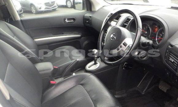 Buy Used Nissan X–Trail White Car in Port Moresby in National Capital District Buy Used Nissan X–Trail White Car in Port Moresby in National Capital District