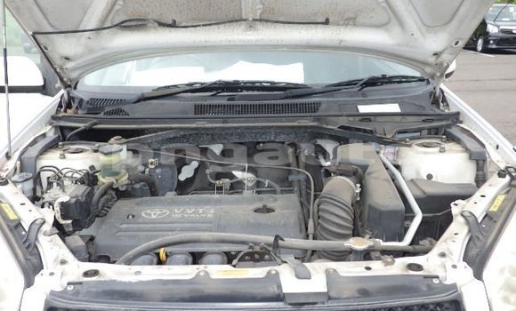 Buy Used Toyota RAV4 White Car in Port Moresby in National Capital District Buy Used Toyota RAV4 White Car in Port Moresby in National Capital District