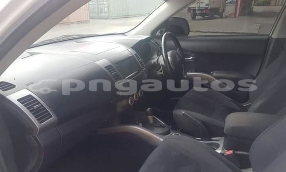 Buy Used Mitsubishi Outlander Silver Car in Port Moresby in National Capital District Buy Used Mitsubishi Outlander Silver Car in Port Moresby in National Capital District