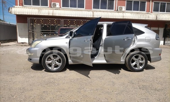 Buy Used Toyota Harrier Silver Car in Port Moresby in National Capital District Buy Used Toyota Harrier Silver Car in Port Moresby in National Capital District