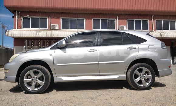 Buy Used Toyota Harrier Silver Car in Port Moresby in National Capital District Buy Used Toyota Harrier Silver Car in Port Moresby in National Capital District