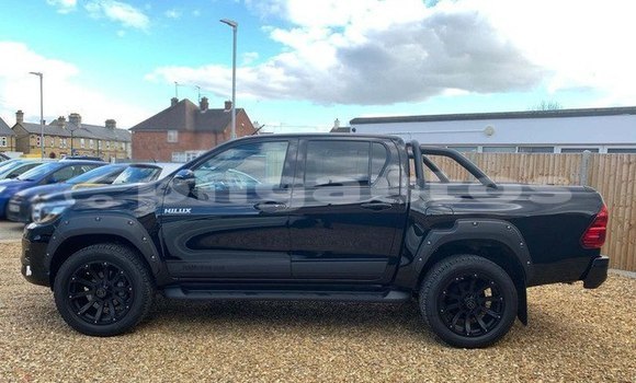 Buy Used Toyota Hilux Black Car in Port Moresby in National Capital District Buy Used Toyota Hilux Black Car in Port Moresby in National Capital District