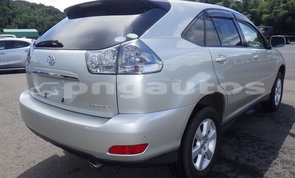 Buy Used Toyota Harrier Silver Car in Port Moresby in National Capital District Buy Used Toyota Harrier Silver Car in Port Moresby in National Capital District