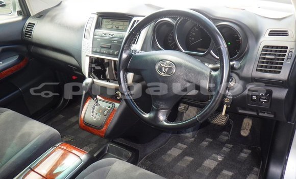 Buy Used Toyota Harrier Silver Car in Port Moresby in National Capital District Buy Used Toyota Harrier Silver Car in Port Moresby in National Capital District