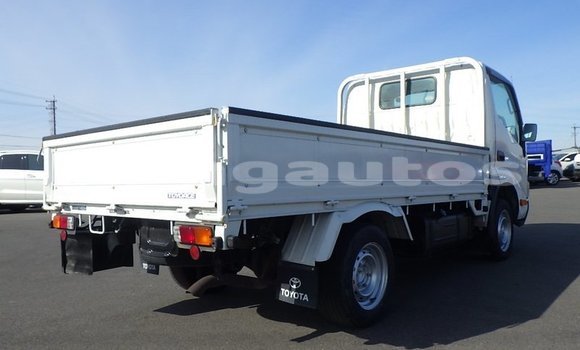 Buy Used Toyota LITEACE White Truck in Port Moresby in National Capital District Buy Used Toyota LITEACE White Truck in Port Moresby in National Capital District