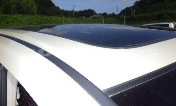 Buy Used Honda Stepwgn White Car in Port Moresby in National Capital District Buy Used Honda Stepwgn White Car in Port Moresby in National Capital District