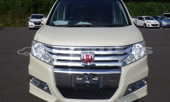 Buy Used Honda Stepwgn White Car in Port Moresby in National Capital District Buy Used Honda Stepwgn White Car in Port Moresby in National Capital District