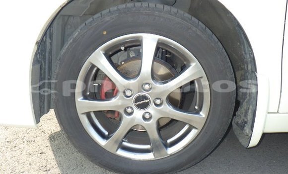 Buy Used Honda Stepwgn White Car in Port Moresby in National Capital District Buy Used Honda Stepwgn White Car in Port Moresby in National Capital District