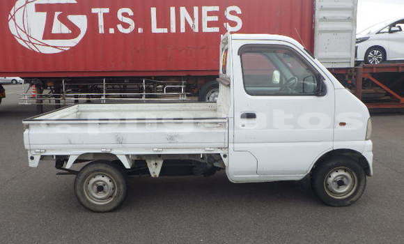 Buy Used Suzuki Carry White Car in Port Moresby in National Capital District Buy Used Suzuki Carry White Car in Port Moresby in National Capital District