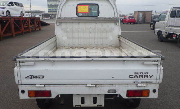 Buy Used Suzuki Carry White Car in Port Moresby in National Capital District Buy Used Suzuki Carry White Car in Port Moresby in National Capital District