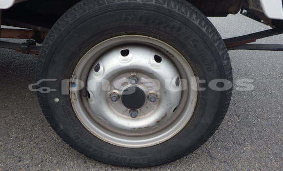 Buy Used Suzuki Carry White Car in Port Moresby in National Capital District Buy Used Suzuki Carry White Car in Port Moresby in National Capital District