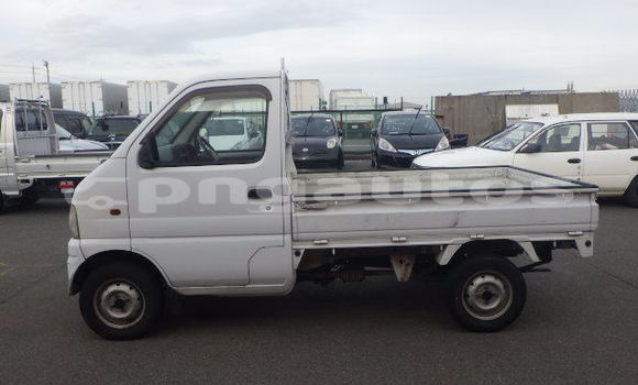 Buy Used Suzuki Carry White Car in Port Moresby in National Capital District Buy Used Suzuki Carry White Car in Port Moresby in National Capital District