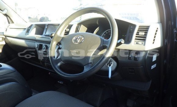 Buy Used Toyota Hiace Blue Car in Port Moresby in National Capital District Buy Used Toyota Hiace Blue Car in Port Moresby in National Capital District