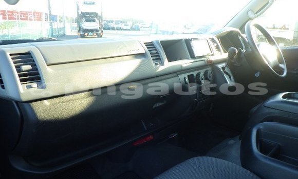 Buy Used Toyota Hiace Blue Car in Port Moresby in National Capital District Buy Used Toyota Hiace Blue Car in Port Moresby in National Capital District