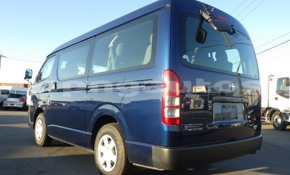 Buy Used Toyota Hiace Blue Car in Port Moresby in National Capital District Buy Used Toyota Hiace Blue Car in Port Moresby in National Capital District