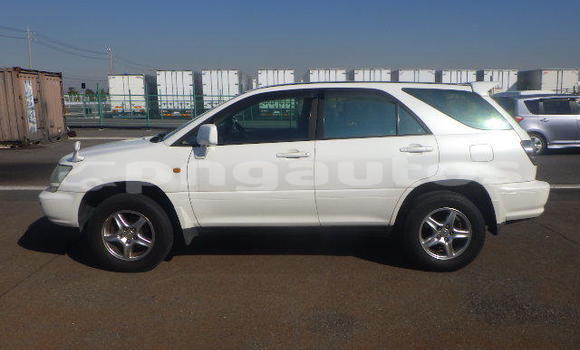 Buy Used Toyota Harrier White Car in Port Moresby in National Capital District Buy Used Toyota Harrier White Car in Port Moresby in National Capital District