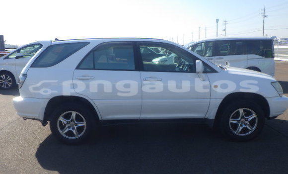 Buy Used Toyota Harrier White Car in Port Moresby in National Capital District Buy Used Toyota Harrier White Car in Port Moresby in National Capital District