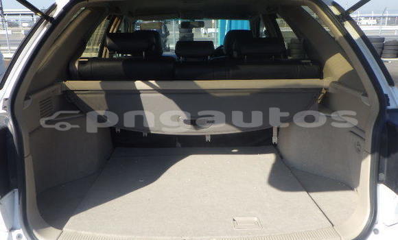 Buy Used Toyota Harrier White Car in Port Moresby in National Capital District Buy Used Toyota Harrier White Car in Port Moresby in National Capital District