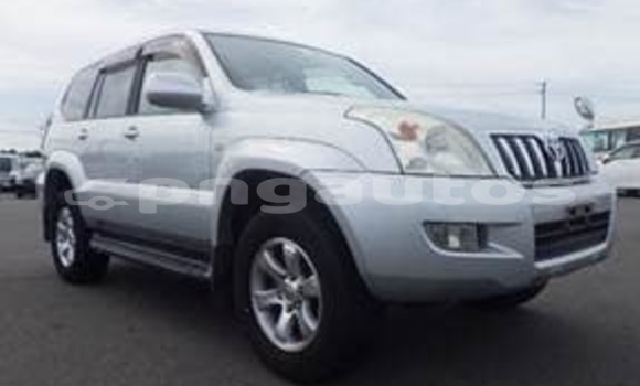 Acheter Occasion Voiture Toyota Land Cruiser Prado Gris à Port Moresby, National Capital District Acheter Occasion Voiture Toyota Land Cruiser Prado Gris à Port Moresby, National Capital District