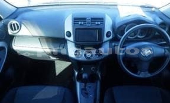 Acheter Occasion Voiture Toyota RAV4 Bleu à Port Moresby, National Capital District Acheter Occasion Voiture Toyota RAV4 Bleu à Port Moresby, National Capital District