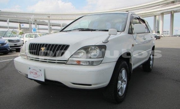 Acheter Occasion Voiture Toyota Harrier Blanc à Port Moresby, National Capital District Acheter Occasion Voiture Toyota Harrier Blanc à Port Moresby, National Capital District