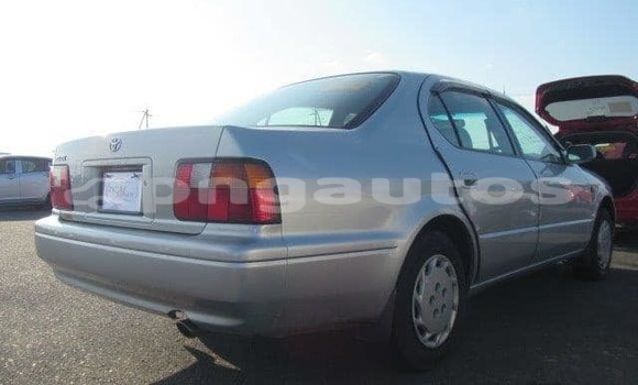 Acheter Occasion Voiture Toyota Camry Gris à Port Moresby, National Capital District Acheter Occasion Voiture Toyota Camry Gris à Port Moresby, National Capital District