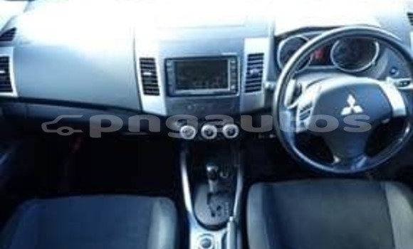 Acheter Occasion Voiture Mitsubishi Outlander Blanc à Port Moresby, National Capital District Acheter Occasion Voiture Mitsubishi Outlander Blanc à Port Moresby, National Capital District