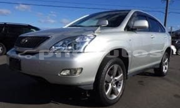 Acheter Occasion Voiture Toyota Harrier Gris à Port Moresby, National Capital District Acheter Occasion Voiture Toyota Harrier Gris à Port Moresby, National Capital District