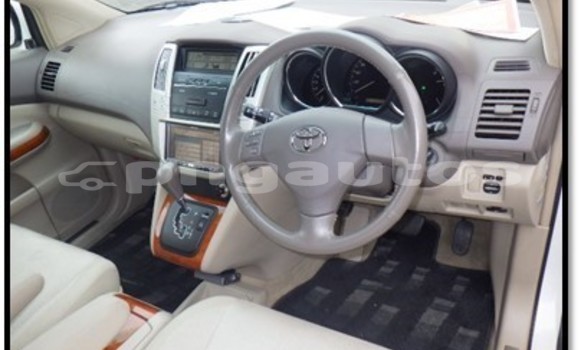 Buy New Toyota Harrier White Car in Port Moresby in National Capital District Buy New Toyota Harrier White Car in Port Moresby in National Capital District