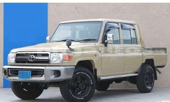 Buy Used Toyota Land Cruiser Beige Car in Goroka in Eastern Highlands Buy Used Toyota Land Cruiser Beige Car in Goroka in Eastern Highlands