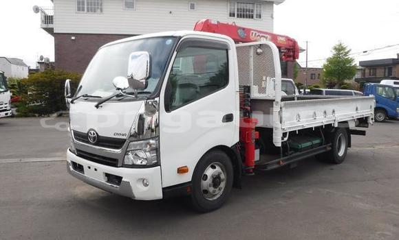 Buy Used Toyota Dyna White Car in Lae in Morobe Buy Used Toyota Dyna White Car in Lae in Morobe