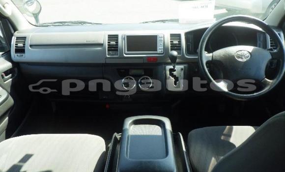 Buy Used Toyota Hiace White Car in Port Moresby in National Capital District Buy Used Toyota Hiace White Car in Port Moresby in National Capital District