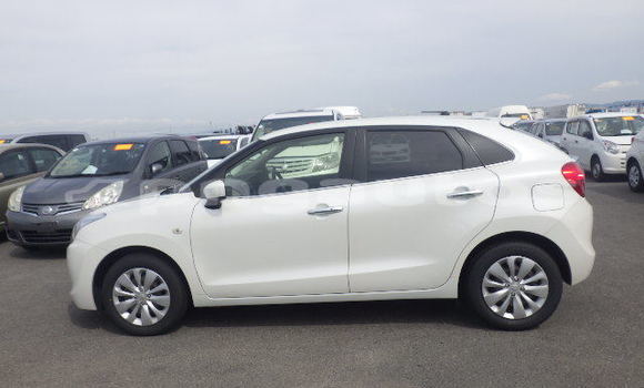 Buy Used Suzuki Baleno White Car in Port Moresby in National Capital District Buy Used Suzuki Baleno White Car in Port Moresby in National Capital District