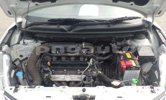 Buy Used Suzuki Baleno White Car in Port Moresby in National Capital District Buy Used Suzuki Baleno White Car in Port Moresby in National Capital District