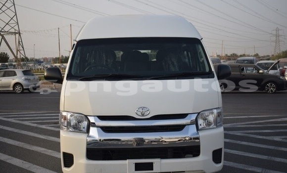 Buy Used Toyota Hiace White Car in Kaibola in Milne Bay Buy Used Toyota Hiace White Car in Kaibola in Milne Bay