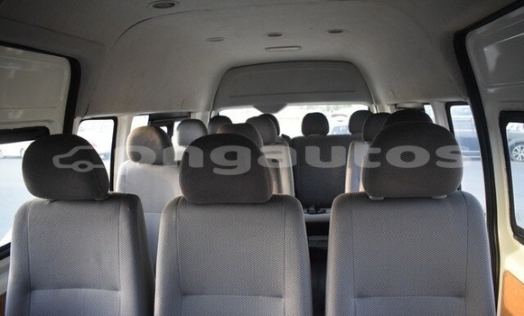 Buy Used Toyota Hiace White Car in Kaibola in Milne Bay Buy Used Toyota Hiace White Car in Kaibola in Milne Bay