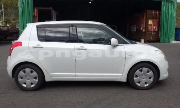 Buy Used Suzuki Swift White Car in Port Moresby in National Capital District Buy Used Suzuki Swift White Car in Port Moresby in National Capital District