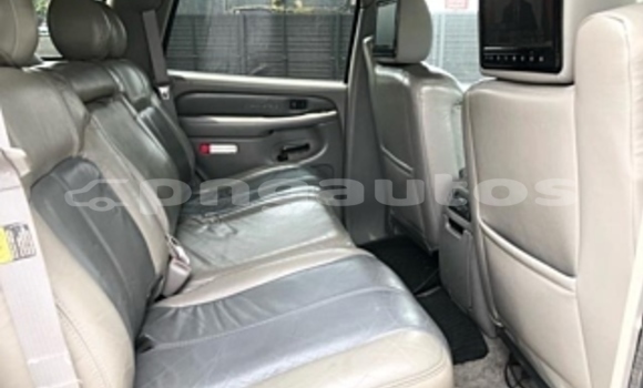 Buy Used GMC Yukon White Car in Port Moresby in National Capital District Buy Used GMC Yukon White Car in Port Moresby in National Capital District