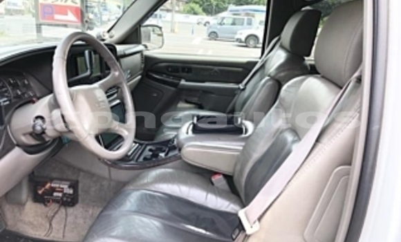 Buy Used GMC Yukon White Car in Port Moresby in National Capital District Buy Used GMC Yukon White Car in Port Moresby in National Capital District