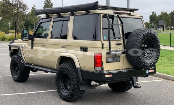 Buy Used Toyota Land Cruiser Brown Car in Goroka in Eastern Highlands Buy Used Toyota Land Cruiser Brown Car in Goroka in Eastern Highlands