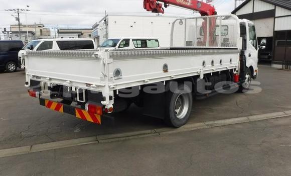 Buy Used Toyota Dyna White Truck in Port Moresby in National Capital District Buy Used Toyota Dyna White Truck in Port Moresby in National Capital District