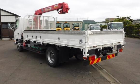 Buy Used Toyota Dyna White Truck in Port Moresby in National Capital District Buy Used Toyota Dyna White Truck in Port Moresby in National Capital District