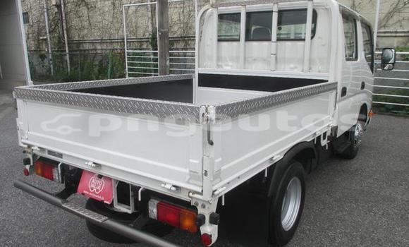Buy Used Toyota Dyna White Car in Lae in Morobe Buy Used Toyota Dyna White Car in Lae in Morobe