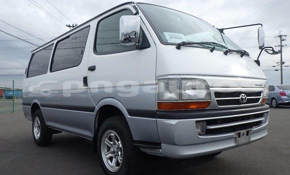 Buy Used Toyota Hiace White Car in Port Moresby in National Capital District Buy Used Toyota Hiace White Car in Port Moresby in National Capital District